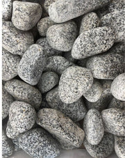 חלוקי נחל אפור מנוקד גודל 4 | שק 20 ק״ג