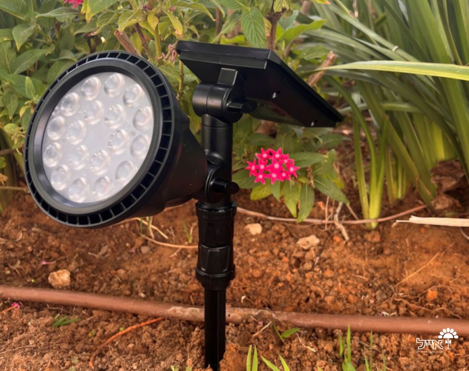 תאורה סולארית לגינה | 7 צבעים | GARDEN