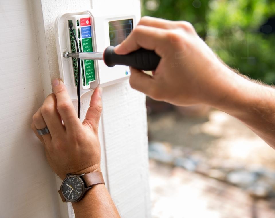 בקר מחשב השקיה | 6 פתיחות AC | חיבור WI-FI