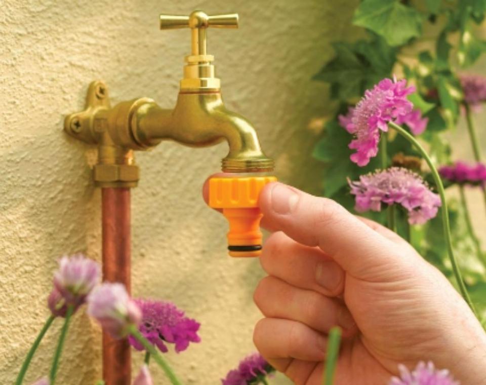 מחבר מהיר לברז חיצוני | Hozelock