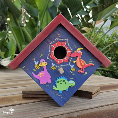 תיבת קינון לציפורים בעבודת אומן | 24X25 | דגם 804 - דינוזאורים