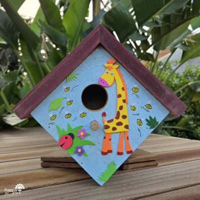 תיבת קינון לציפורים בעבודת אומן | 24X25 | דגם 807 - ג'ירפה ודבורים