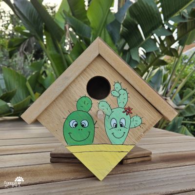 תיבת קינון לציפורים בעבודת אומן | 24X25 | דגם 810 - קקטוסים מחייכים